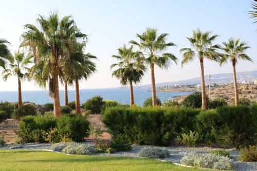 Yulya Villa By Taimoura