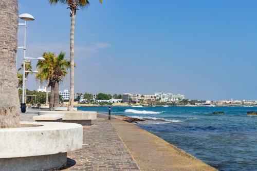 Apartamento Light House - Seafront Cosy Studio With Library