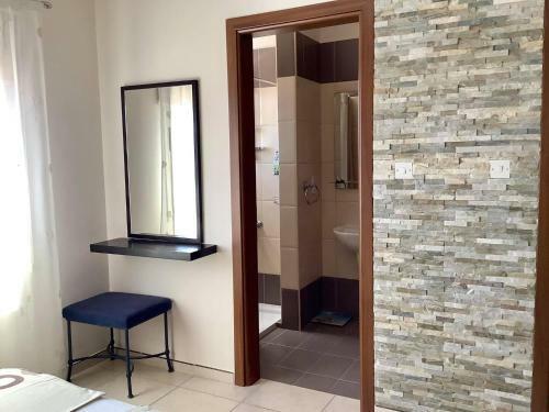 Nice Freshly Renovated Sea-view Apartment