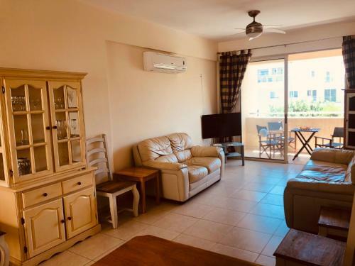 Private Apartment At Aristo Universe III With Pool