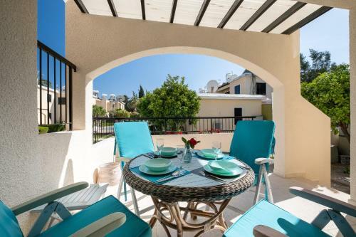 Dalia Seaside 2 Bedroom Apartment With Pool & Garden