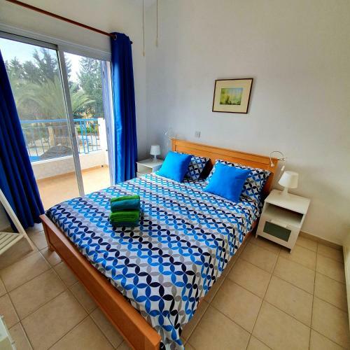 2 Bedroom Townhouse On Very Popular Complex With Pool View