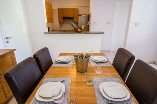 Hesperides Gardens Cozy Apartment In Paphos