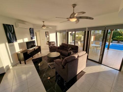 Villa Phoenix In Secret Valley