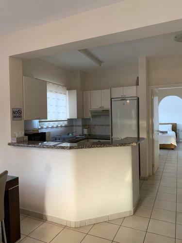 Limnaria Gardens: Sunny 2 Bed Apartment