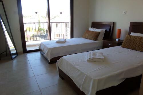 Modern 3 Bedroom Villa, Pool And Close To Golf Course