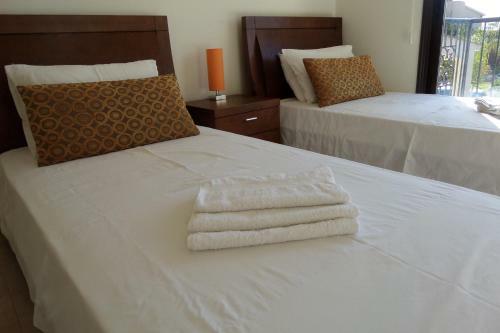 Modern 3 Bedroom Villa, Pool And Close To Golf Course