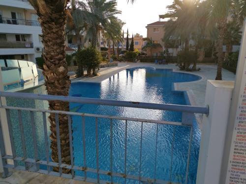 Apartamento Iris Village (Near Kings Avenue Mall}