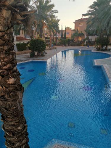Apartamento Iris Village (Near Kings Avenue Mall}