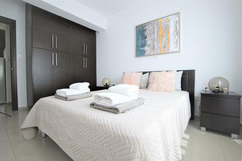 Oracle 102 1bedroom Apartment