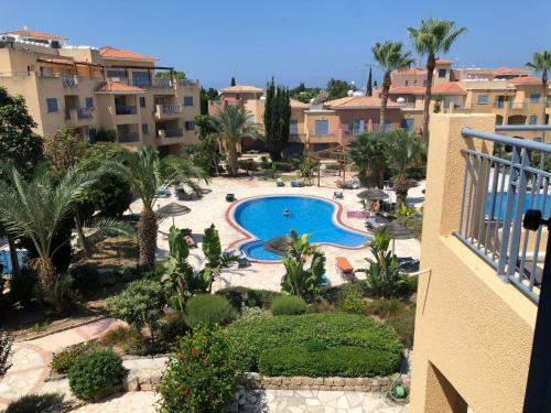 Charming Pool Facing Apartment In Limnaria Gardens
