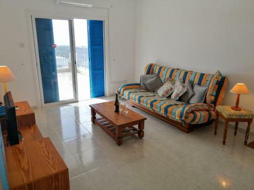 Cozy Seaview Apartment