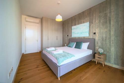 Avenue 102 1 Bedroom Apartment