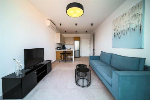 Avenue 102 1 Bedroom Apartment