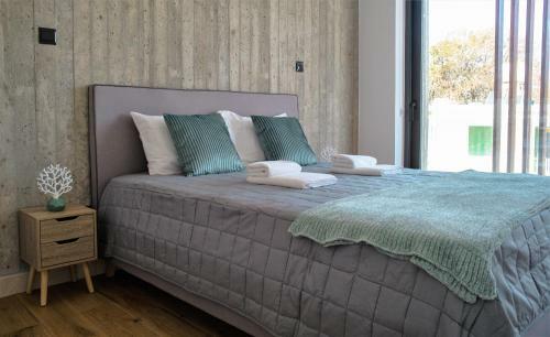 Avenue 102 1 Bedroom Apartment