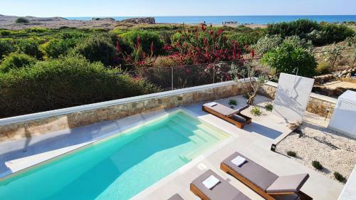 Phaedrus Living: Seaview Luxury Villa Venus