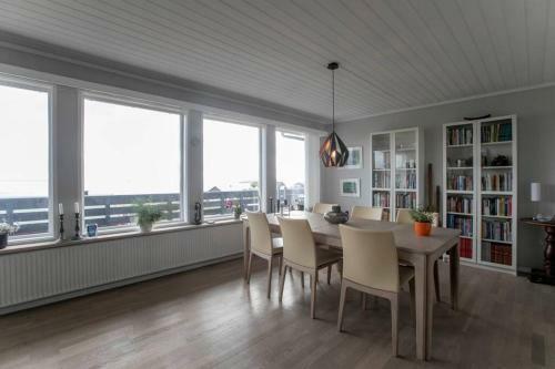 Faroeguide Seaview Villa And Apartment