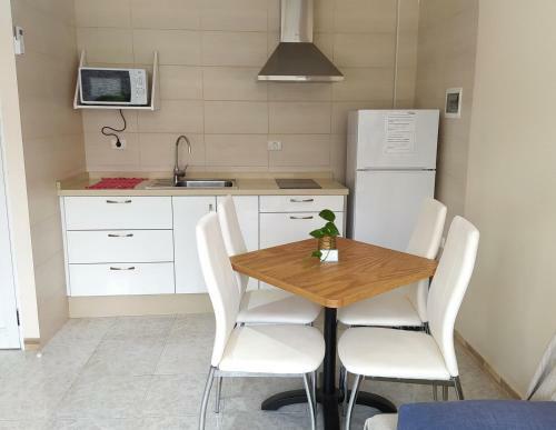Apartamentos La Villa 4