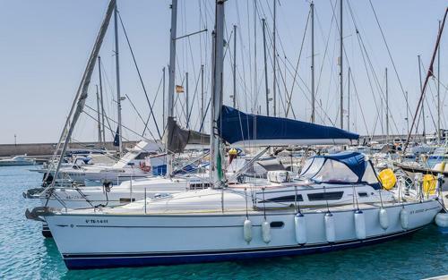 Yacht Brego - A Different Way To Stay
