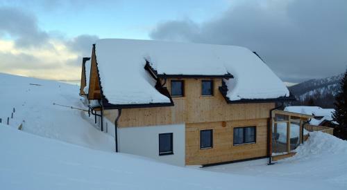 Chalet Schneehase Heidialm Falkertsee K�rnten