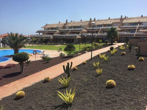 Marina Golf Apartments