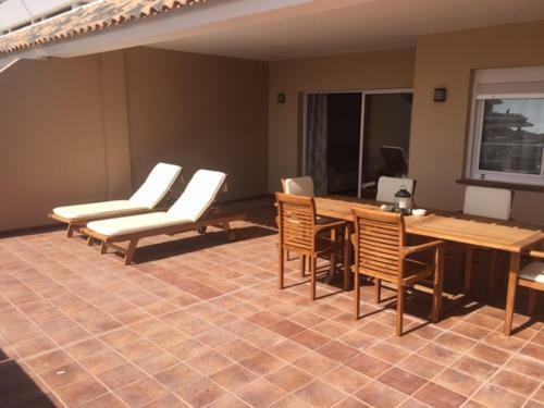Marina Golf Apartments