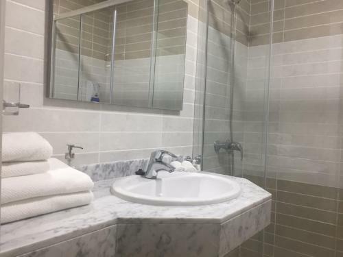 Marina Golf Apartments