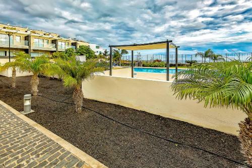 Townhouse 3 Bedrooms On The First Line