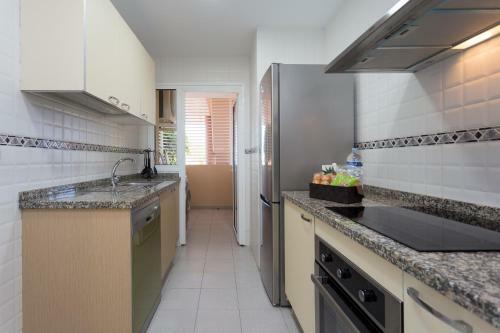 Luxury Golf & Sea Apartment