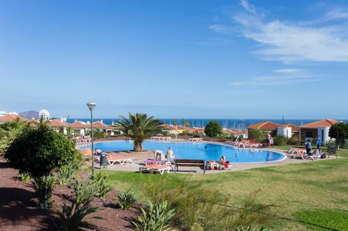 Luxury Golf & Sea Apartment