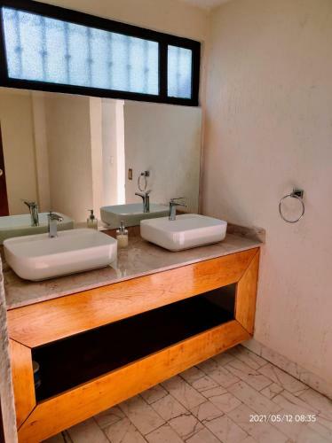 Hermosa Casa En Cuernavaca Con Alberca Calefacci�n Solar