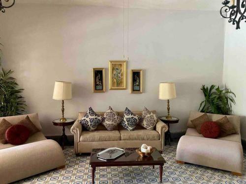 El Vergel Entire Villa W/pool