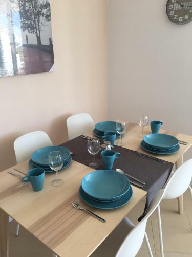 Andylins Place 102 Apartment