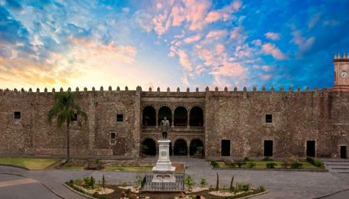 Mansion En Cuernavaca - Premier Home