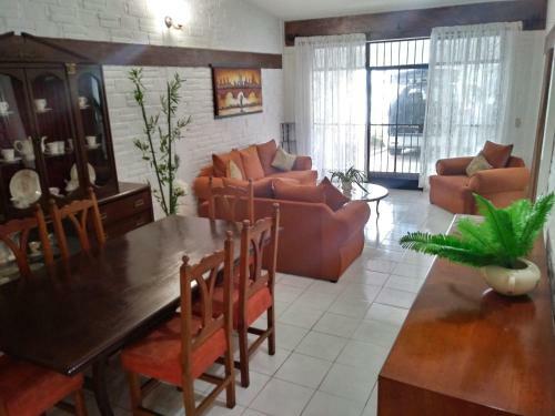 Casa Antigua Con Alberca En Cuernavaca