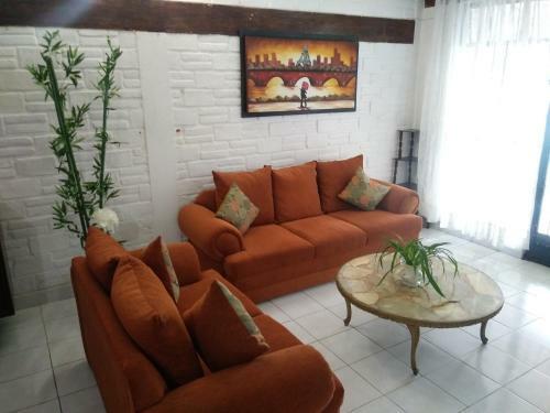 Casa Antigua Con Alberca En Cuernavaca
