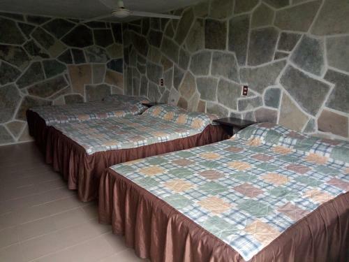 Hostal La Villa Aventura