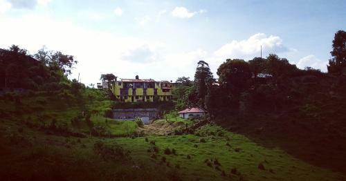 Hostal La Villa Aventura
