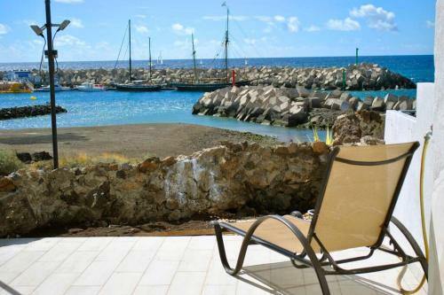 Front Line Apartment In Amarilla Golf
