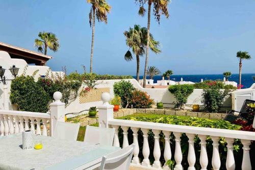 Villa With Sea View And Luxury Heated Pool