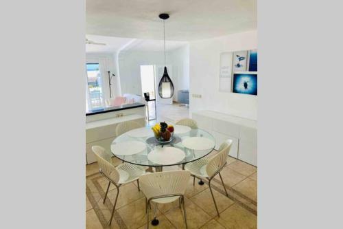Villa With Sea View And Luxury Heated Pool