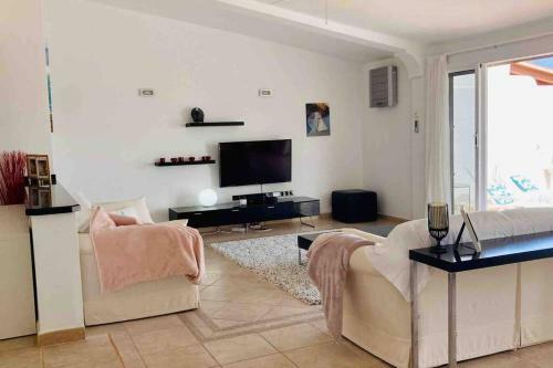 Villa With Sea View And Luxury Heated Pool