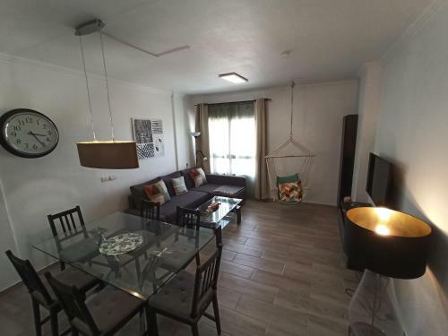 Apartamento Golfsur:jacuzzi/2bath/4bedroom/4tv-netflx/fastwifi