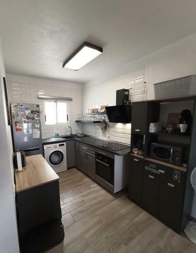 Apartamento Golfsur:jacuzzi/2bath/4bedroom/4tv-netflx/fastwifi
