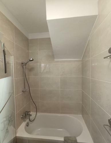 Apartamento Golfsur:jacuzzi/2bath/4bedroom/4tv-netflx/fastwifi