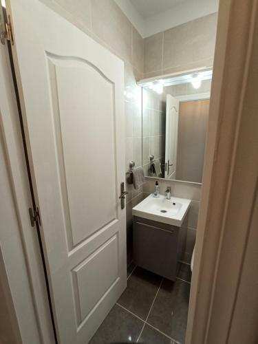Apartamento Golfsur:jacuzzi/2bath/4bedroom/4tv-netflx/fastwifi