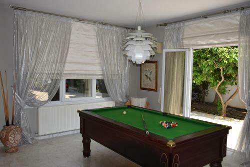 Deluxe First Line Villa