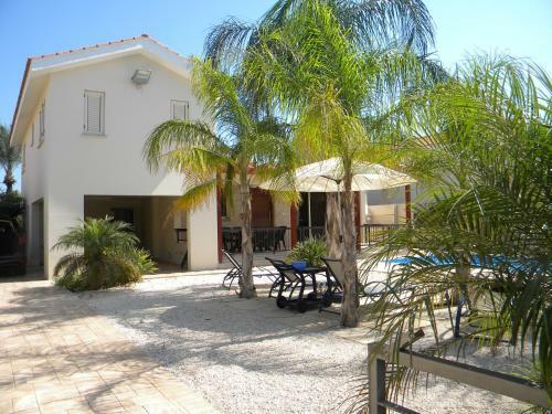 Villa Happiness