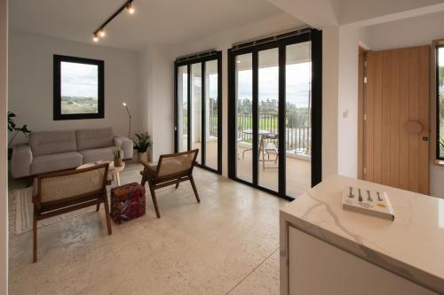 Mhouse44