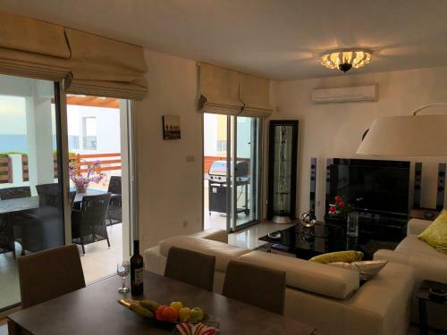 Marina View Villa 11